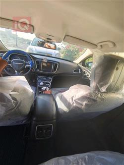 کرایسلەر 200